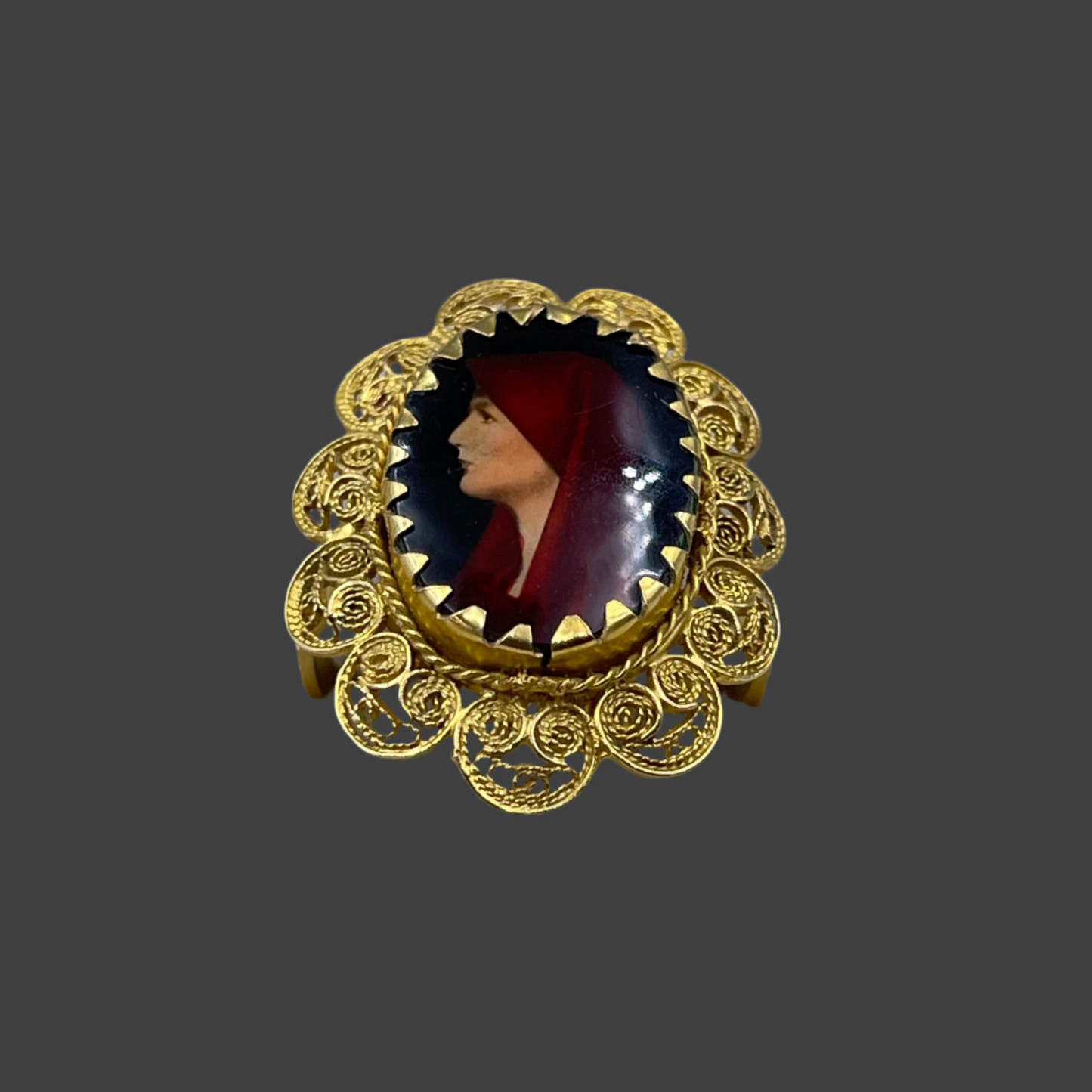Antique Victorian painted porcelain yellow gold ring