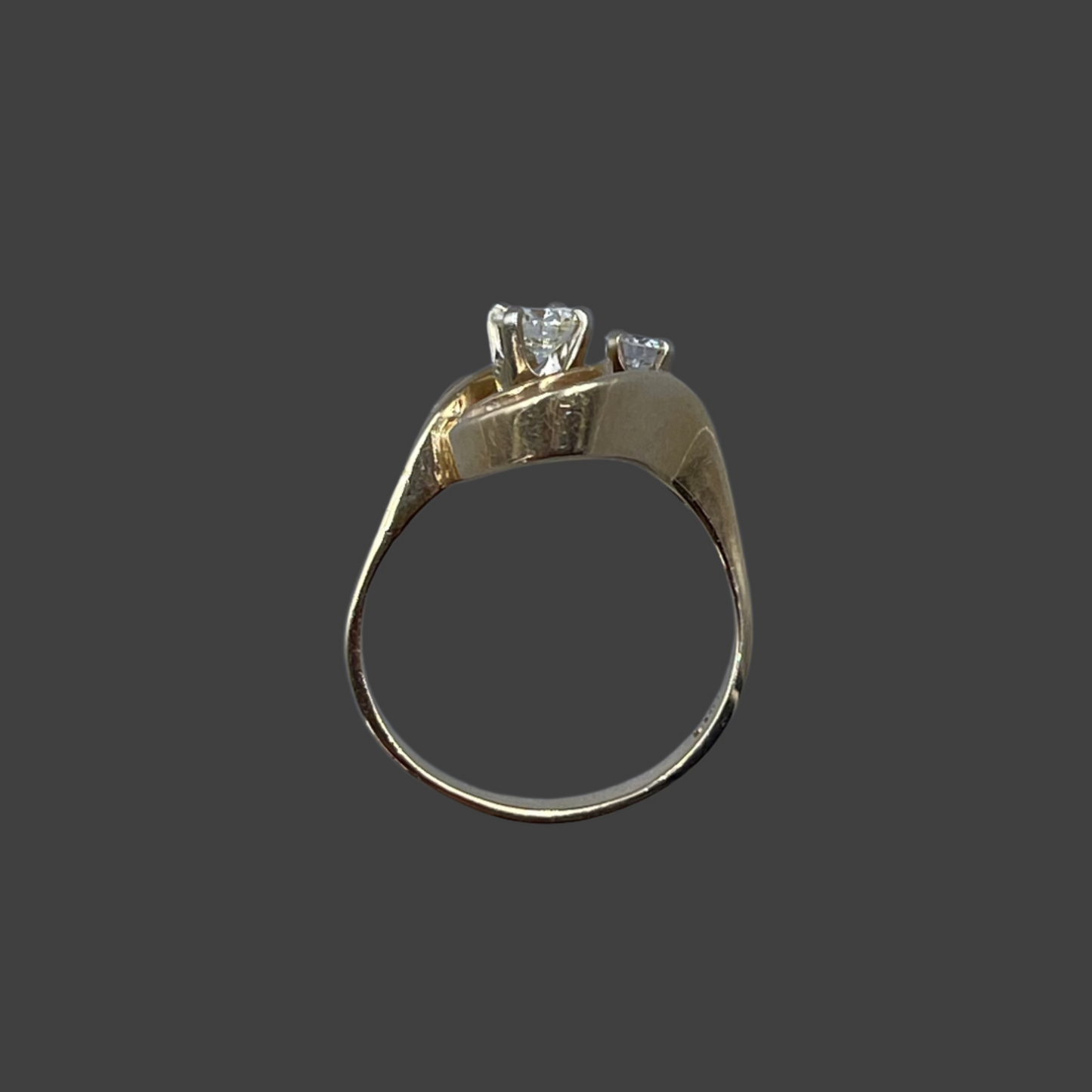 14K Yellow Gold 2 circle cut diamond ring