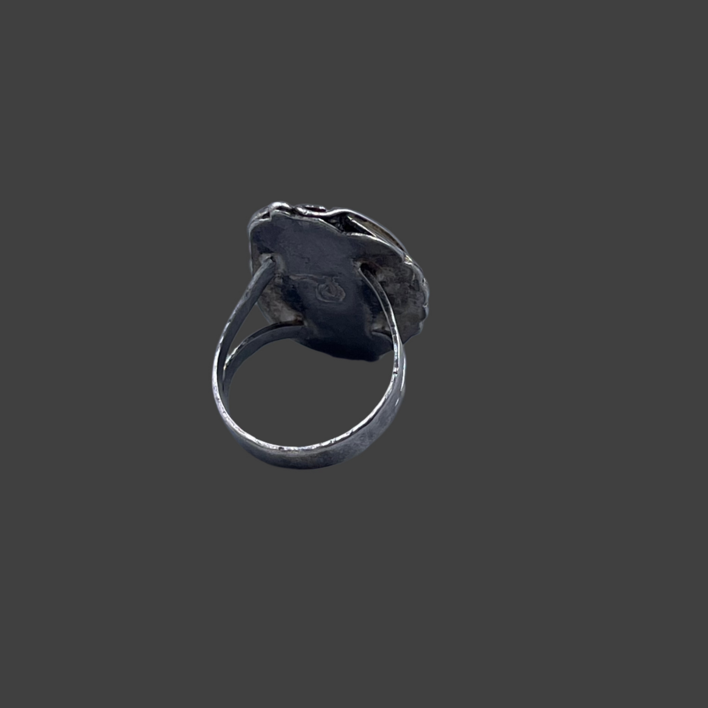 Coral & Leaves ring