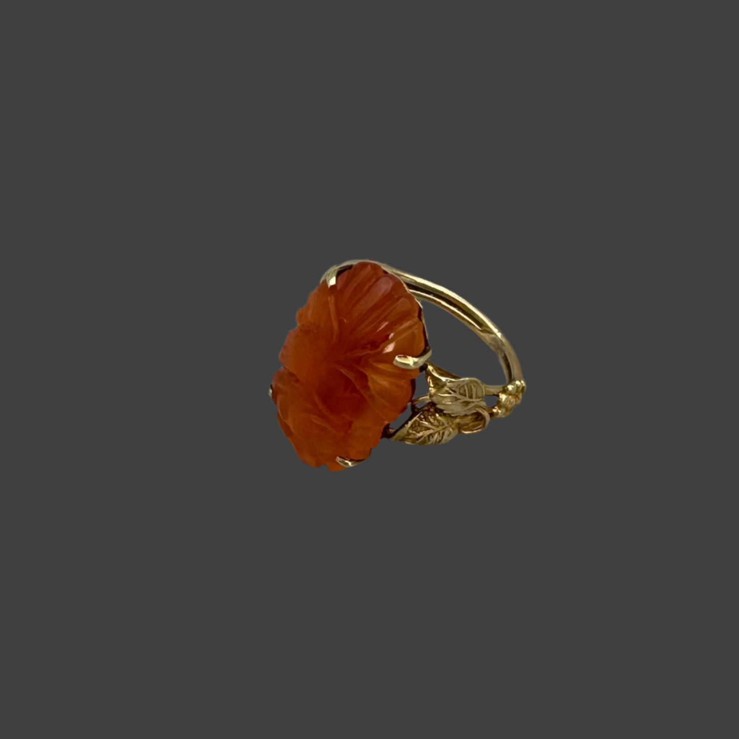 Hand carved rectangular red agate 14 yellow gold ring