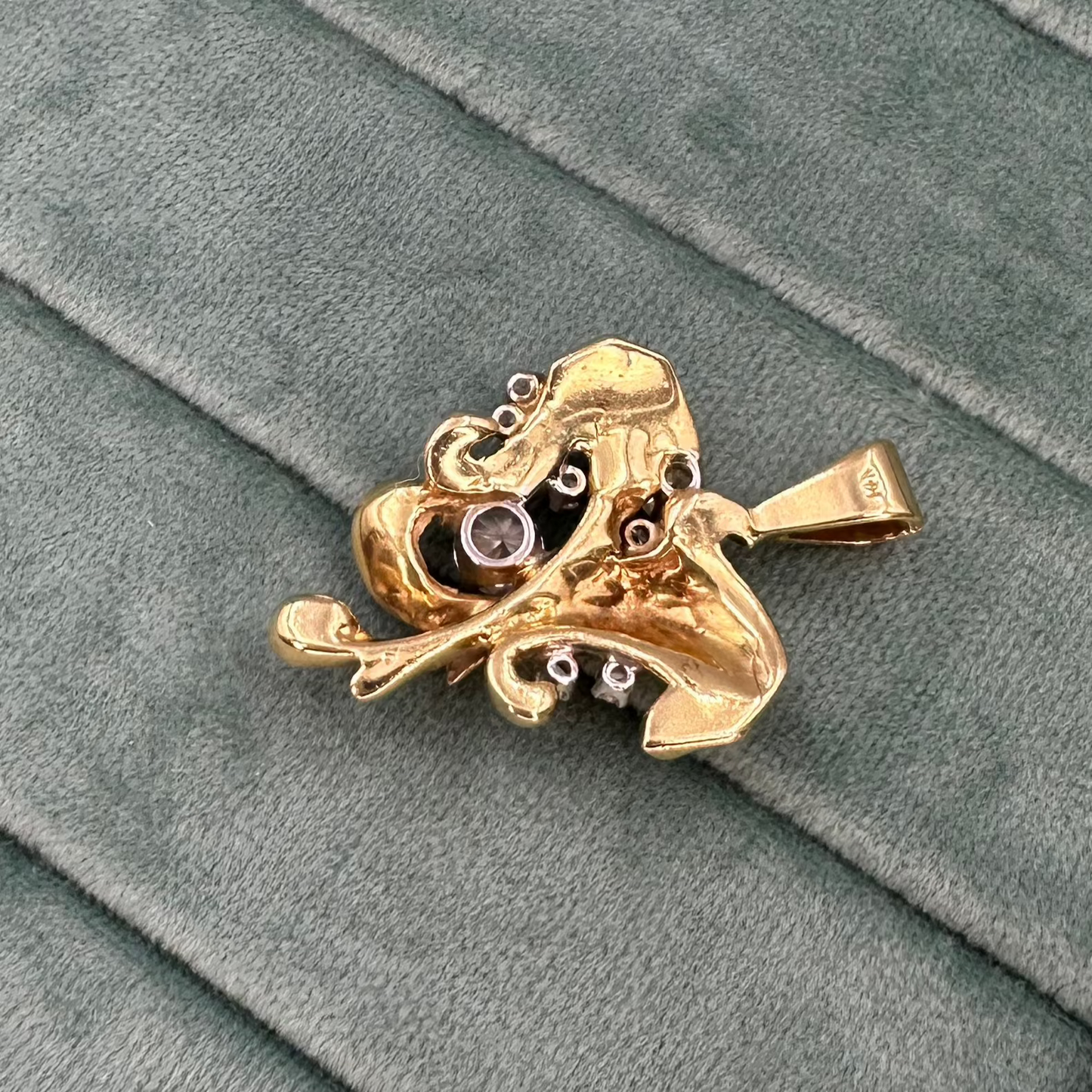 14K Yellow Gold  circle cut diamond pendant