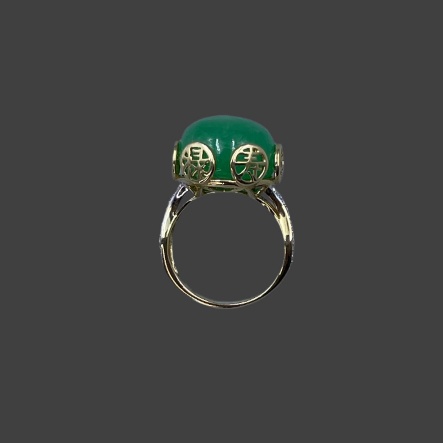 Large Jade 14K yellow gold ring