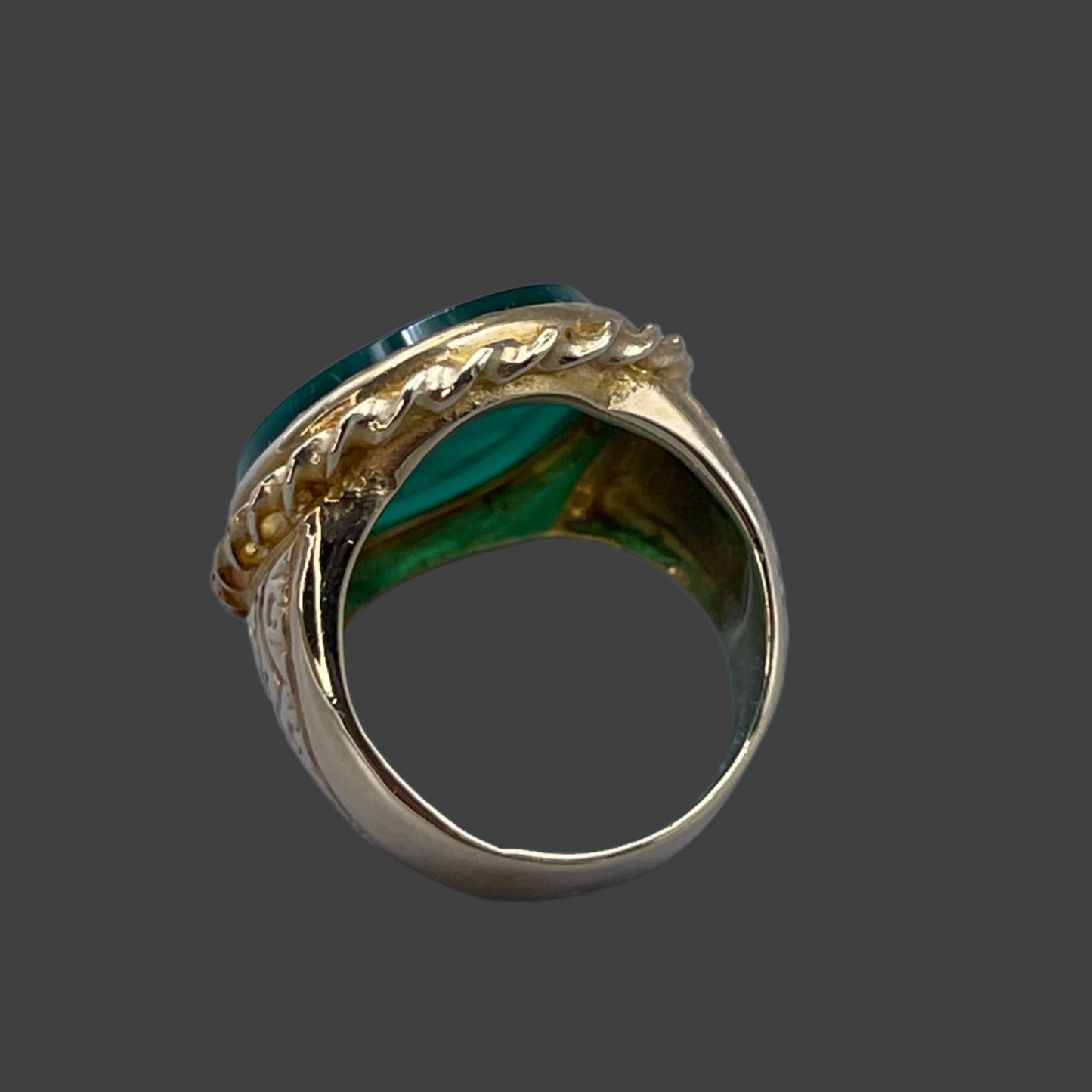 Knight Head Agate gold ring