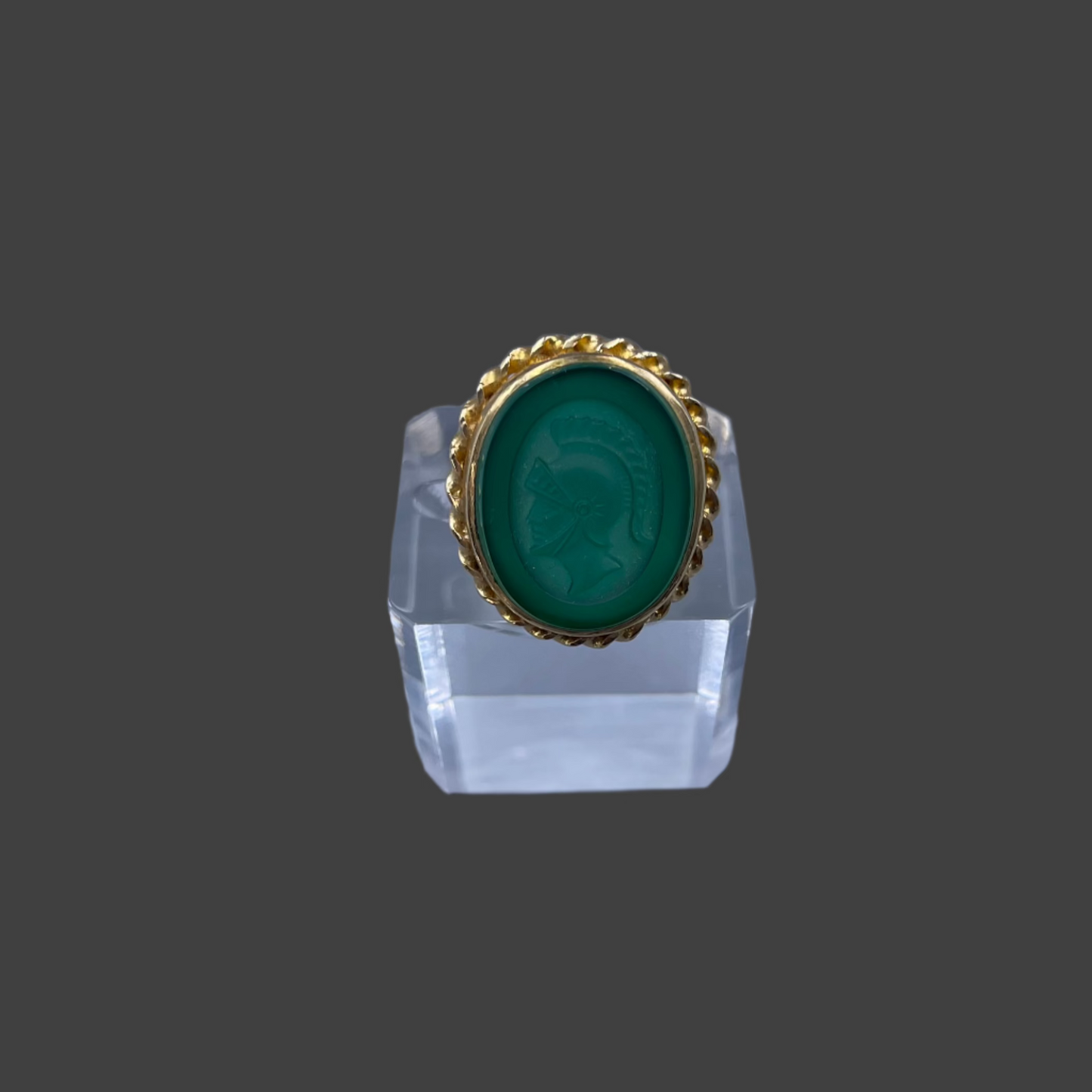 Knight Head Agate gold ring