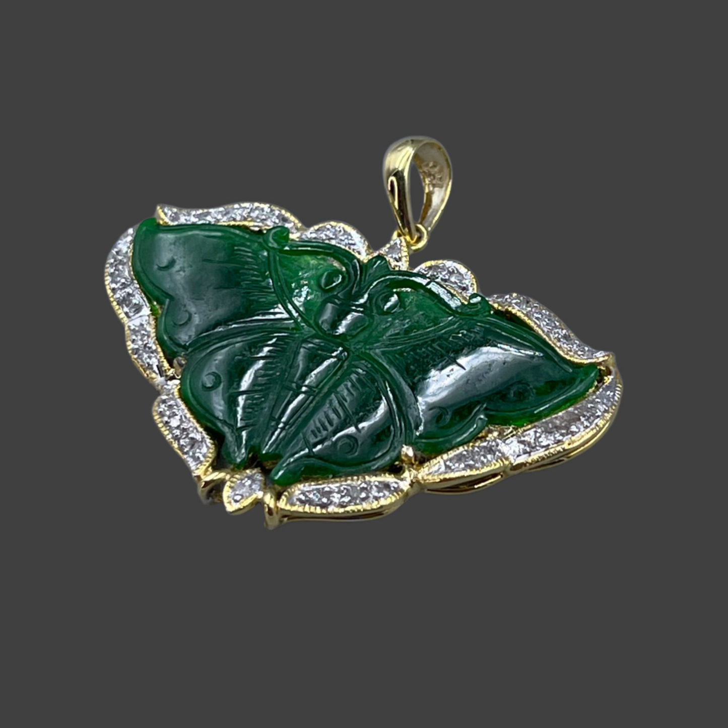 14k yellow gold butterfly jade pendant