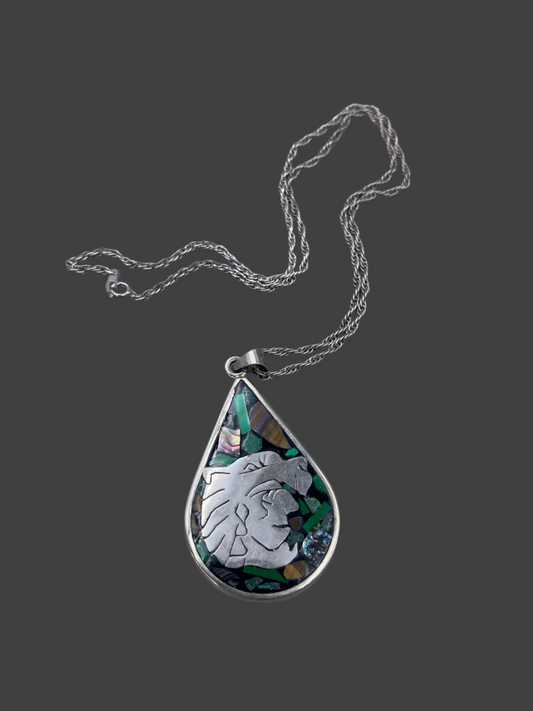 Animal Pendant with inlay turquoise