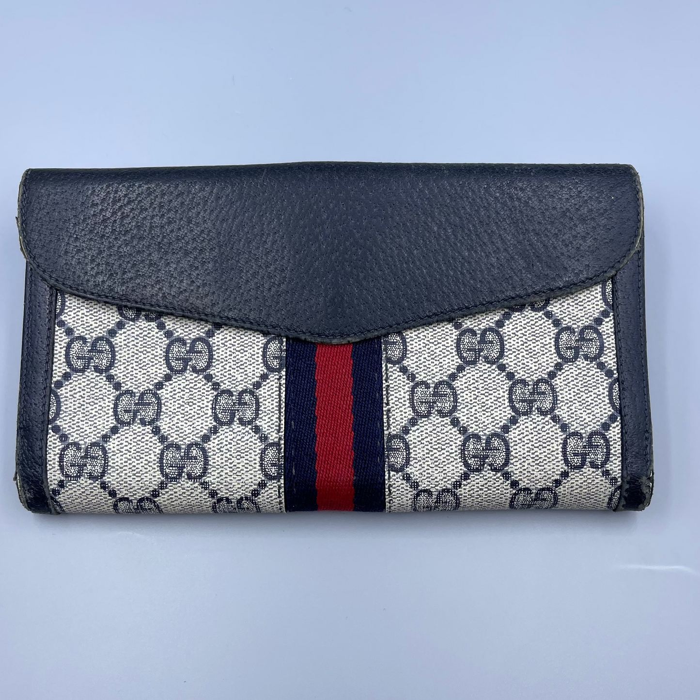 Gucci fold wallet large with snap