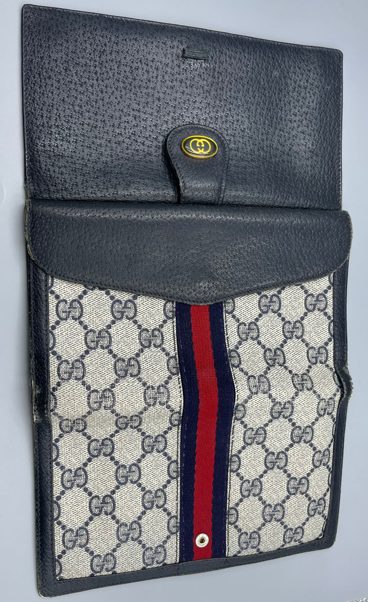 Gucci fold wallet large with snap