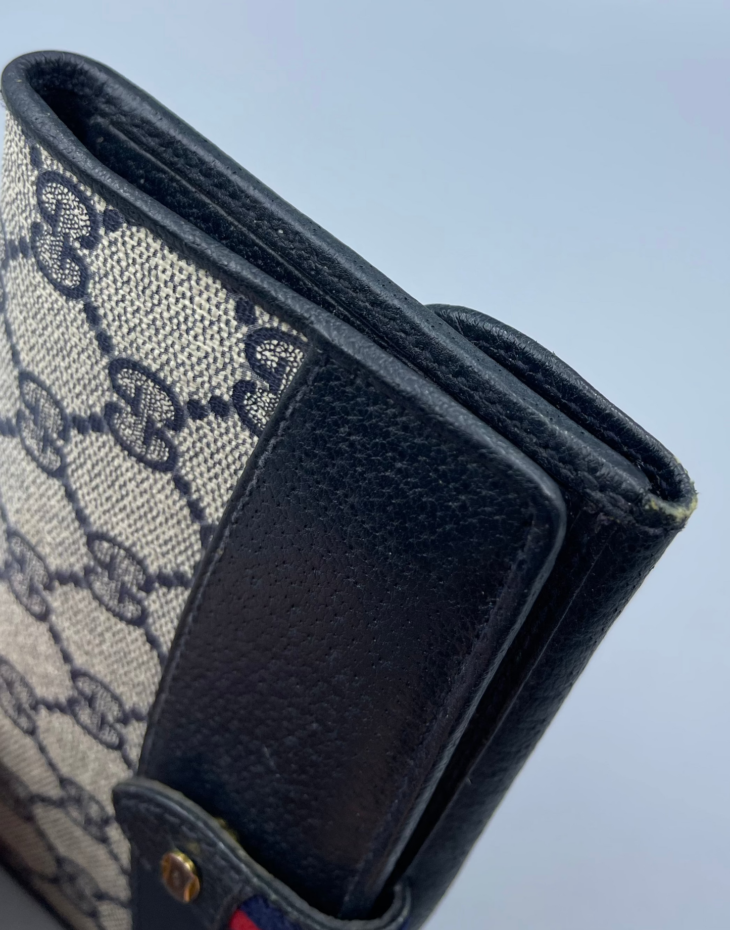 Gucci fold wallet medium with snap
