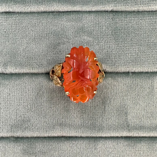 Hand carved rectangular red agate 14 yellow gold ring
