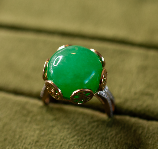 Large Jade 14K yellow gold ring