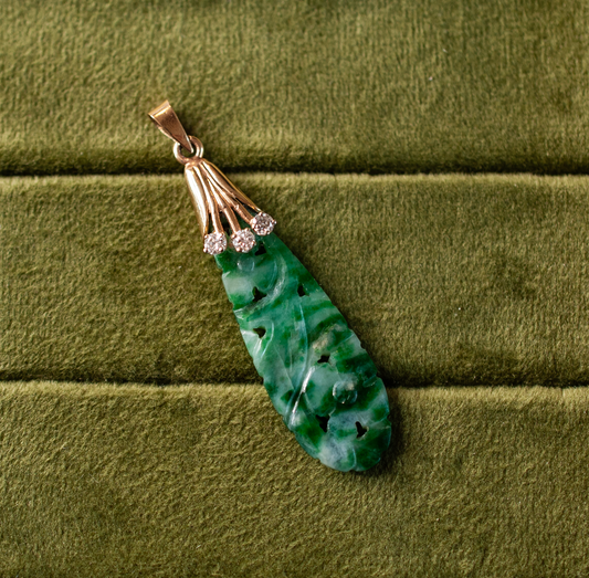 14k yellow gold jade pendant