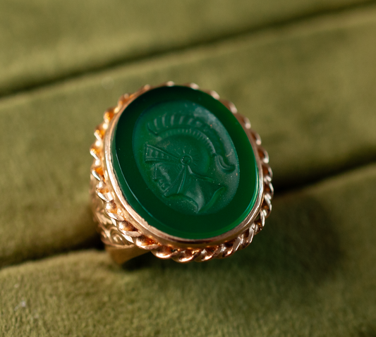 Knight Head Agate gold ring